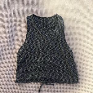 Lulu muscle tank crop